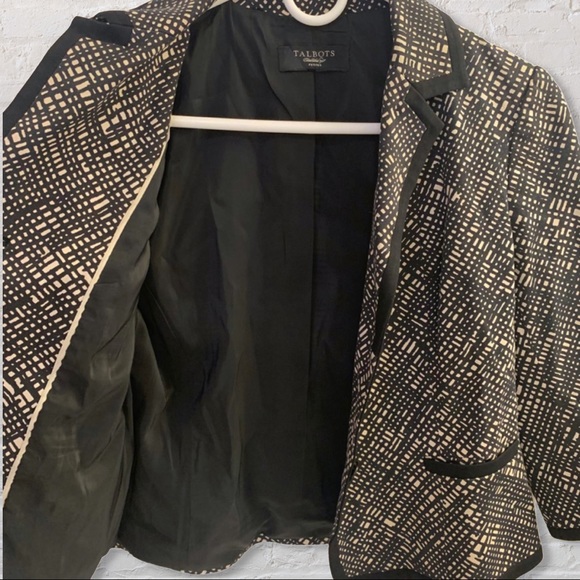 TALBOTS • Elegant, Sharp Mini Tan & Black Striped Blazer - Picture 3 of 5